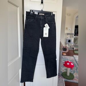 NWT Levi’s 724 high rise straight cropped black denim jeans size 29 women’s